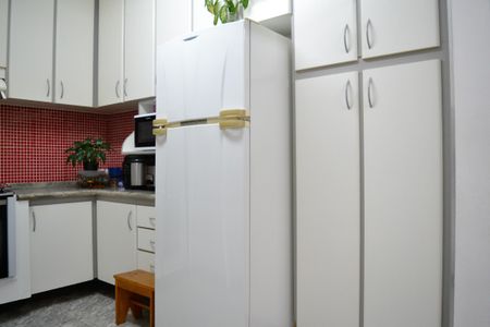 Casa à venda com 245m², 3 quartos e 3 vagasCozinha