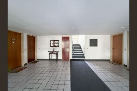 Apartamento à venda com 68m², 2 quartos e 1 vagaHall de entrada