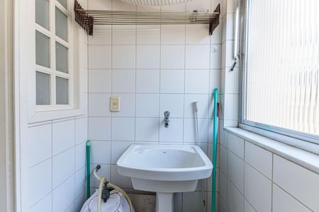 Apartamento à venda com 68m², 2 quartos e 1 vagaÁrea de Serviço