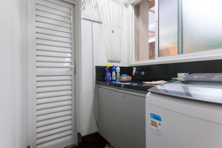 Apartamento à venda com 146m², 3 quartos e 3 vagas Apartamento à venda com 146m², 3 quartos e 3 vagasÁrea de Serviço