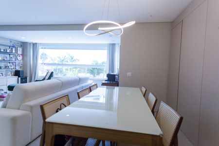 Apartamento à venda com 146m², 3 quartos e 3 vagas Apartamento à venda com 146m², 3 quartos e 3 vagasSala de Jantar