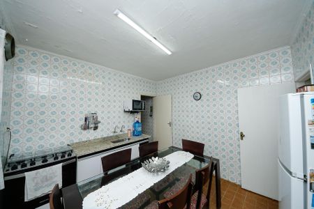 Casa à venda com 106m², 2 quartos e 2 vagas Casa à venda com 106m², 2 quartos e 2 vagasCozinha