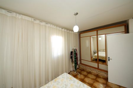 Casa à venda com 106m², 2 quartos e 2 vagas Casa à venda com 106m², 2 quartos e 2 vagasQuarto 2