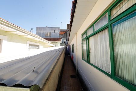 Casa à venda com 106m², 2 quartos e 2 vagas Casa à venda com 106m², 2 quartos e 2 vagasCorredor