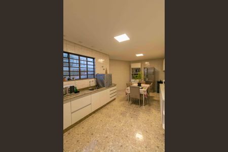 Casa à venda com 200m², 3 quartos e 3 vagasCozinha