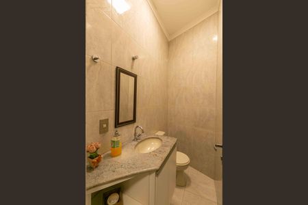 Casa à venda com 200m², 3 quartos e 3 vagasBanheiro de Serviço