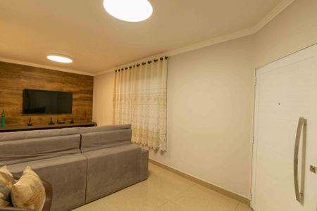 Casa à venda com 200m², 3 quartos e 3 vagasSala