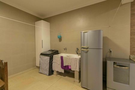 Casa à venda com 200m², 3 quartos e 3 vagasÁrea de Serviço