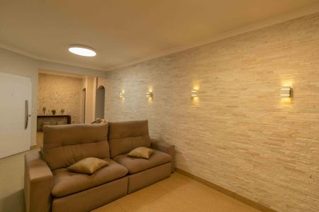 Casa à venda com 200m², 3 quartos e 3 vagasSala