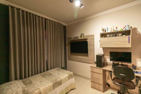 Casa à venda com 200m², 3 quartos e 3 vagasQuarto 2