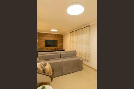 Casa à venda com 200m², 3 quartos e 3 vagasSala