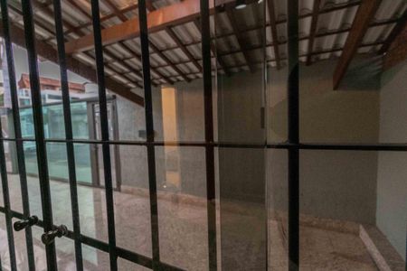 Casa à venda com 200m², 3 quartos e 3 vagasVista do Quarto 2
