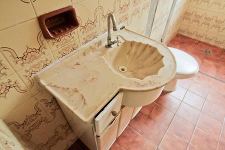 Casa à venda com 160m², 4 quartos e 1 vagaBanheiro