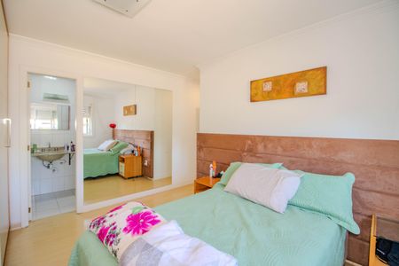 Apartamento à venda com 58m², 2 quartos e 2 vagas Apartamento à venda com 58m², 2 quartos e 2 vagasSuíte