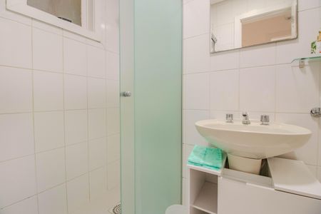 Apartamento à venda com 58m², 2 quartos e 2 vagas Apartamento à venda com 58m², 2 quartos e 2 vagasBanheiro Social