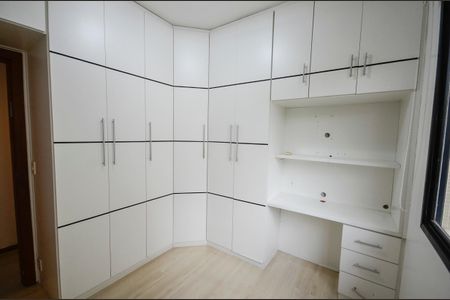 Apartamento para alugar com 96m², 3 quartos e 2 vagas Apartamento para alugar com 96m², 3 quartos e 2 vagasQuarto 1