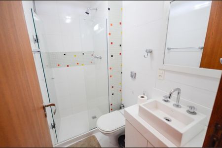Apartamento para alugar com 96m², 3 quartos e 2 vagas Apartamento para alugar com 96m², 3 quartos e 2 vagasBanheiro Social
