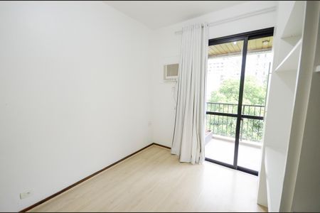 Apartamento para alugar com 96m², 3 quartos e 2 vagas Apartamento para alugar com 96m², 3 quartos e 2 vagasQuarto 2
