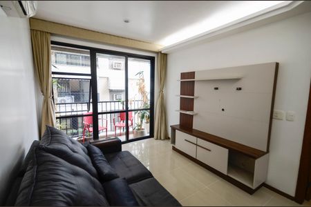 Apartamento para alugar com 96m², 3 quartos e 2 vagas Apartamento para alugar com 96m², 3 quartos e 2 vagasSala