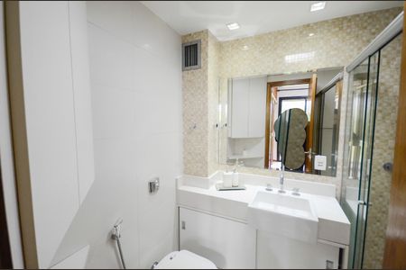 Apartamento para alugar com 96m², 3 quartos e 2 vagas Apartamento para alugar com 96m², 3 quartos e 2 vagasBanheiro da Suíte
