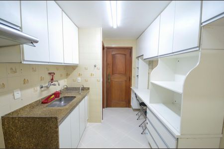 Apartamento para alugar com 96m², 3 quartos e 2 vagas Apartamento para alugar com 96m², 3 quartos e 2 vagasCozinha