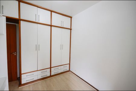 Apartamento para alugar com 96m², 3 quartos e 2 vagas Apartamento para alugar com 96m², 3 quartos e 2 vagasQuarto 2