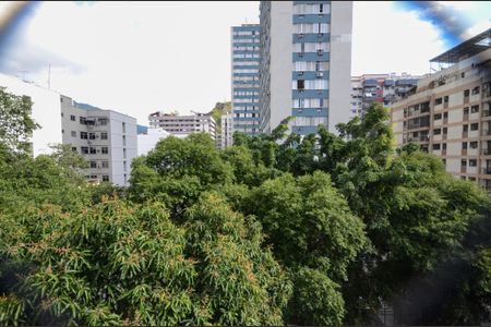 Apartamento para alugar com 96m², 3 quartos e 2 vagas Apartamento para alugar com 96m², 3 quartos e 2 vagasVista do Quarto 2