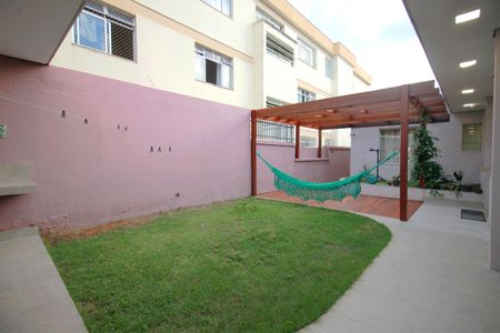 Casa à venda com 384m², 4 quartos e 2 vagasQuintal