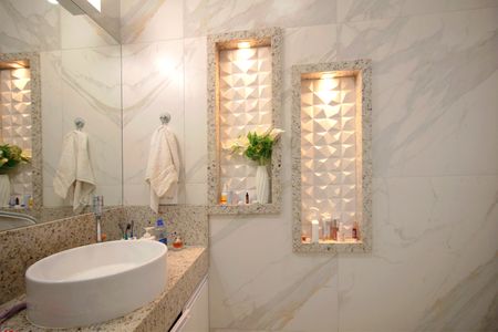 Casa à venda com 384m², 4 quartos e 2 vagasBanheiro