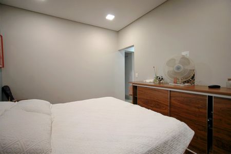 Casa à venda com 384m², 4 quartos e 2 vagasSuite