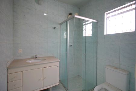 Casa à venda com 384m², 4 quartos e 2 vagasBanheiro da Edícula