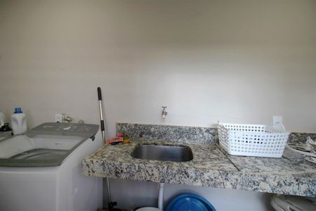 Casa à venda com 384m², 4 quartos e 2 vagasÁrea de Serviço