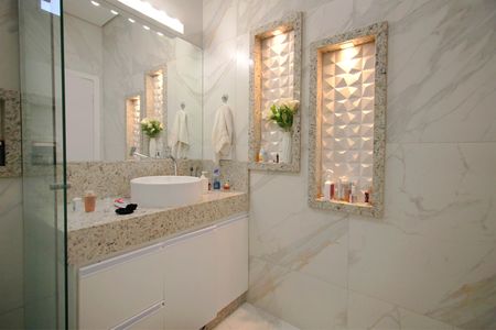 Casa à venda com 384m², 4 quartos e 2 vagasBanheiro