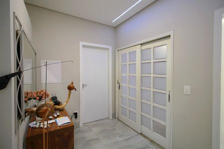 Casa à venda com 384m², 4 quartos e 2 vagashall de entrada