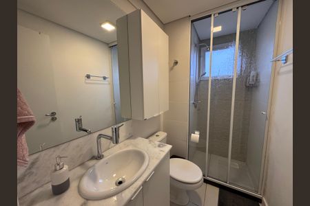 Apartamento à venda com 73m², 2 quartos e 2 vagas Apartamento à venda com 73m², 2 quartos e 2 vagasBanheiro do Quarto 1