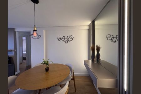 Apartamento à venda com 73m², 2 quartos e 2 vagas Apartamento à venda com 73m², 2 quartos e 2 vagasSala