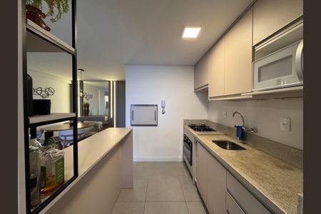 Apartamento à venda com 73m², 2 quartos e 2 vagas Apartamento à venda com 73m², 2 quartos e 2 vagasCozinha