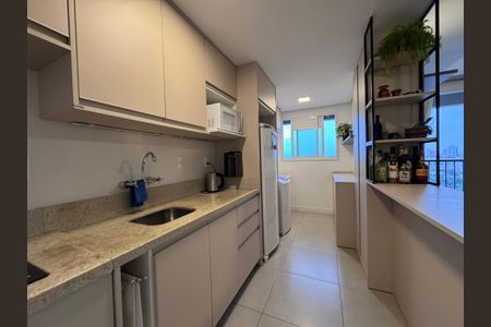Apartamento à venda com 73m², 2 quartos e 2 vagas Apartamento à venda com 73m², 2 quartos e 2 vagasCozinha