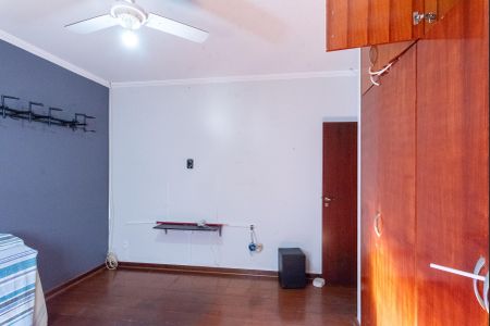 Casa à venda com 380m², 4 quartos e 4 vagasQuarto 2