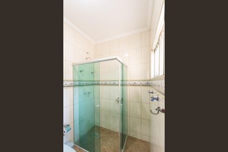 Casa à venda com 380m², 4 quartos e 4 vagasBanheiro da Suíte 2