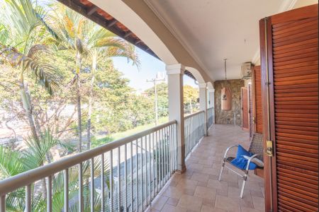 Casa à venda com 380m², 4 quartos e 4 vagasVaranda da Sala