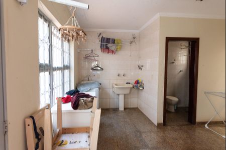 Casa à venda com 380m², 4 quartos e 4 vagasÁrea de Serviço