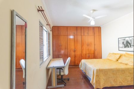 Casa à venda com 380m², 4 quartos e 4 vagasSuíte 2