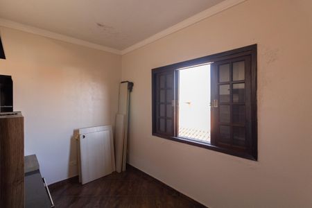 Casa à venda com 276m², 3 quartos e 2 vagasQuarto 2 