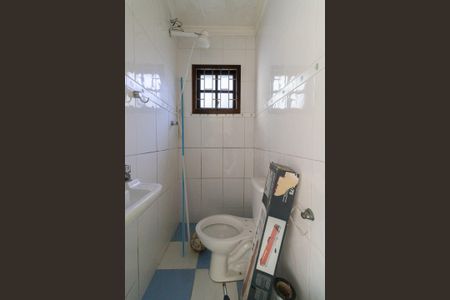 Casa à venda com 276m², 3 quartos e 2 vagasBanheiro de Serviço