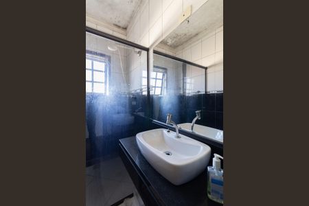 Casa à venda com 276m², 3 quartos e 2 vagasBanheiro