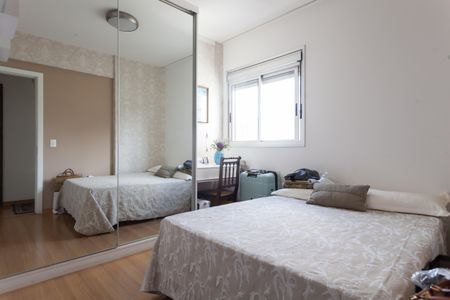 Apartamento à venda com 140m², 3 quartos e 3 vagas Apartamento à venda com 140m², 3 quartos e 3 vagasQuarto