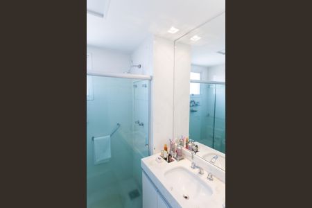 Apartamento à venda com 140m², 3 quartos e 3 vagas Apartamento à venda com 140m², 3 quartos e 3 vagasBanheiro Suite 2