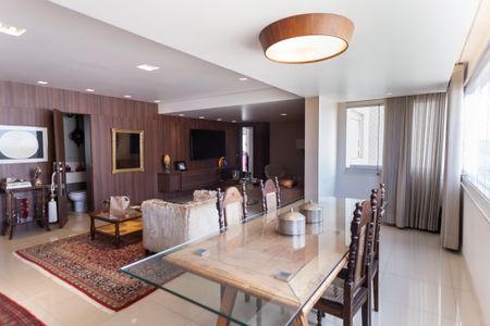 Apartamento à venda com 140m², 3 quartos e 3 vagas Apartamento à venda com 140m², 3 quartos e 3 vagasSala de Jantar