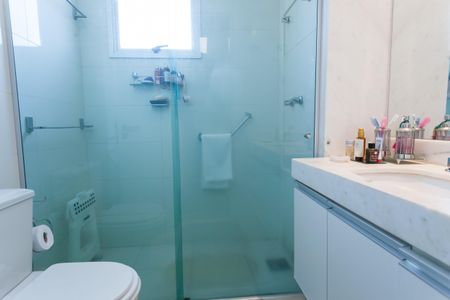 Apartamento à venda com 140m², 3 quartos e 3 vagas Apartamento à venda com 140m², 3 quartos e 3 vagasBanheiro Suite 2